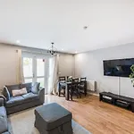 Spacious 4 Bed House Near Greenwich