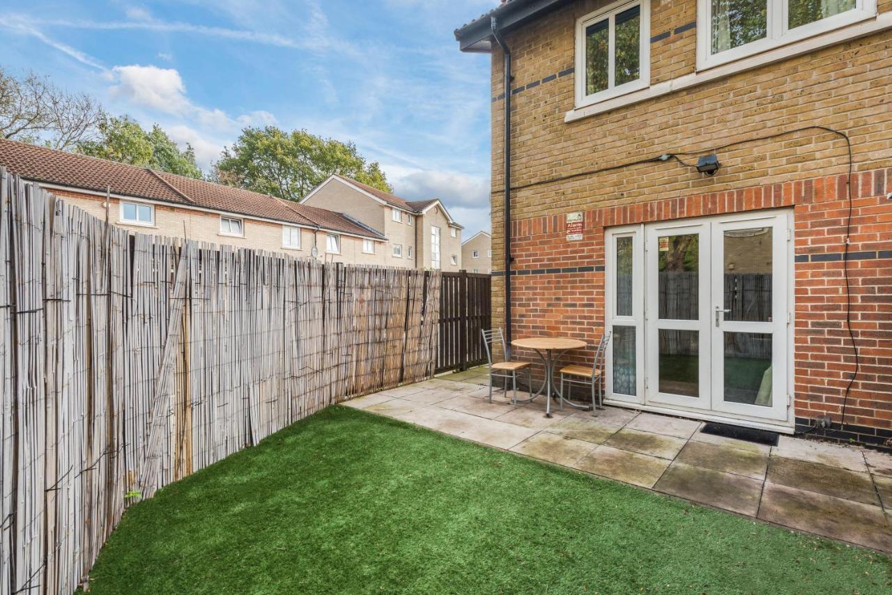 Spacious 4 Bed House Near Greenwich * London