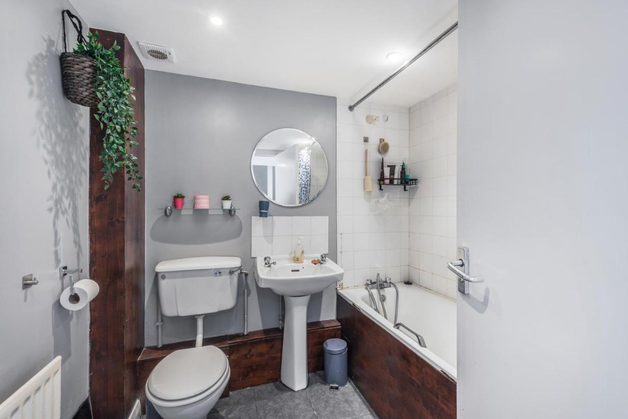 Holiday home Spacious 4 Bed House Near Greenwich
