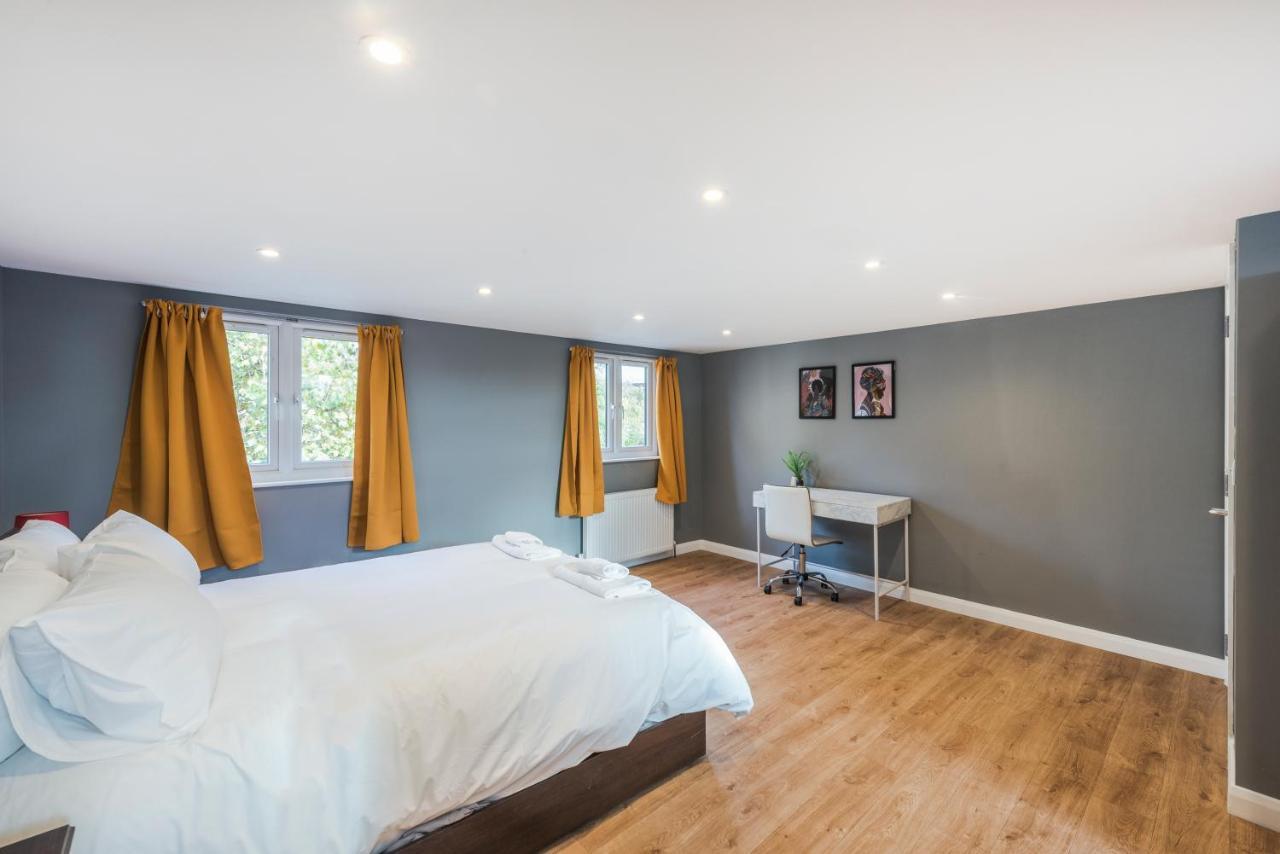 Holiday home Spacious 4 Bed House Near Greenwich *